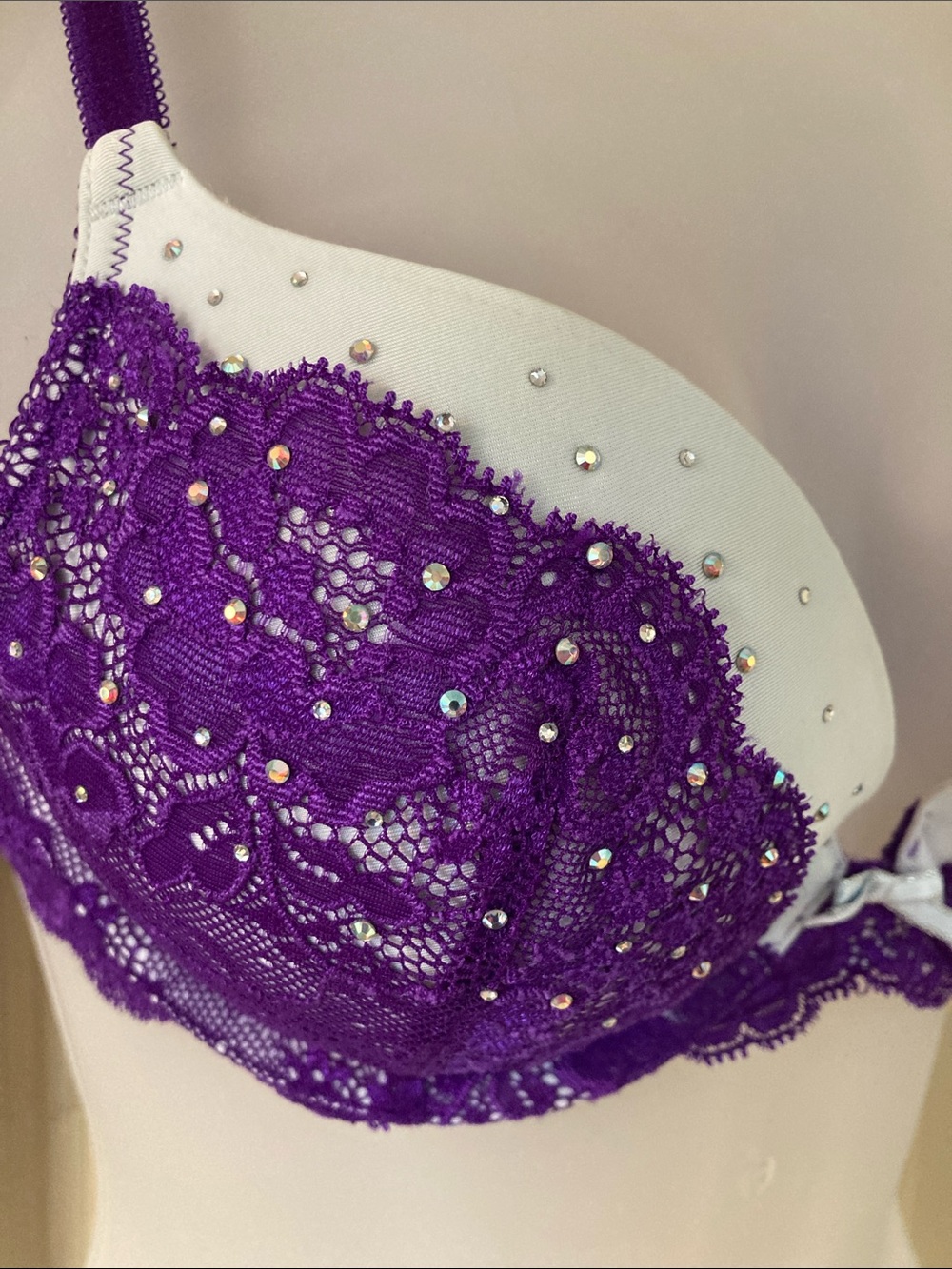 Victoria’s Secret Dream Angels Purple Push Up Jeweled Bra 36A GUC - Picture 5 of 8